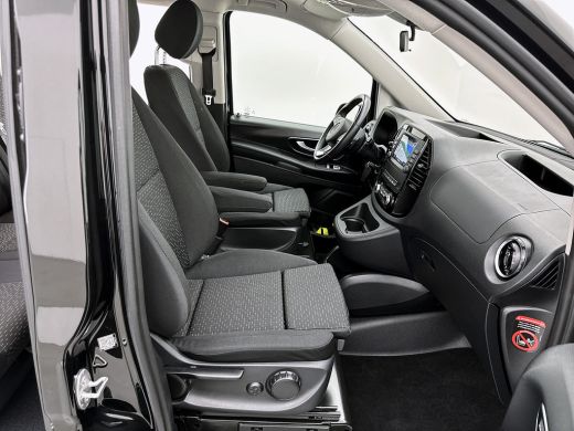 Mercedes-Benz eVito eVito Lang 66 kWh DC 266km WLTP Dubbele cabine 5 zitplaatsen Navigatie Snelladen Camera Schuifdeu... ActivLease financial lease