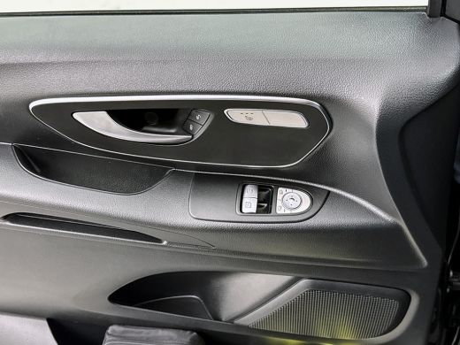 Mercedes-Benz eVito eVito Lang 66 kWh DC 266km WLTP Dubbele cabine 5 zitplaatsen Navigatie Snelladen Camera Schuifdeu... ActivLease financial lease