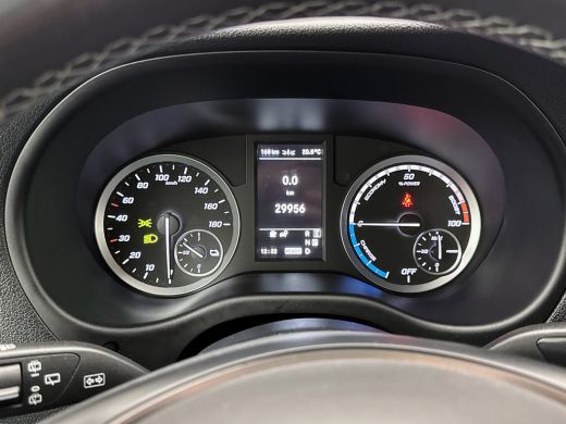 Mercedes-Benz eVito eVito Lang 66 kWh DC 266km WLTP Dubbele cabine 5 zitplaatsen Navigatie Snelladen Camera Schuifdeu... ActivLease financial lease