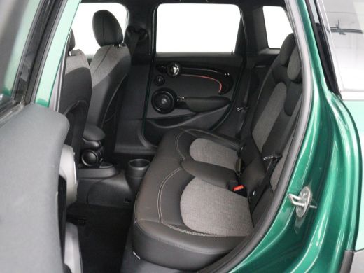 Mini Cooper 1.5 Business Edition | Harman/Kardon | Carplay | Verwarmde voorruit | Navigatie | Full LED | Half... ActivLease financial lease