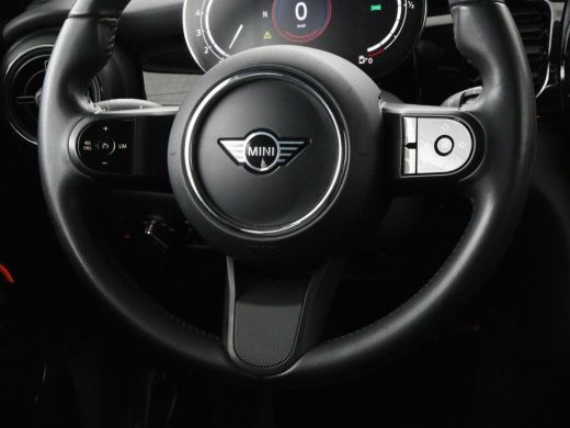 Mini Cooper 1.5 Business Edition | Harman/Kardon | Carplay | Verwarmde voorruit | Navigatie | Full LED | Half... ActivLease financial lease