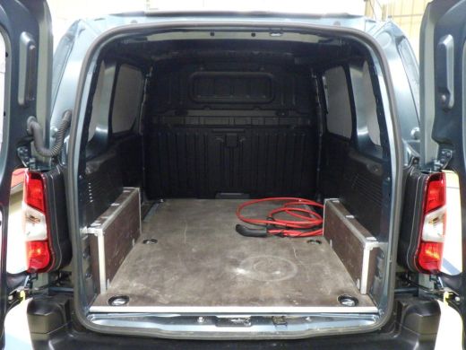 Opel Combo-e 136 L1 50kWh Tot 8 Jaar Garantie! | Navigatie by App | Achteruitrijcamera | Betimmering | !! ActivLease financial lease