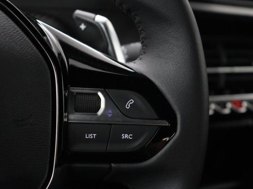 Peugeot 2008 1.2 Hybrid 136 Active | Carplay | Cruise Control | Climate control | Parkeerhulp | DAB | Bluetooth ActivLease financial lease