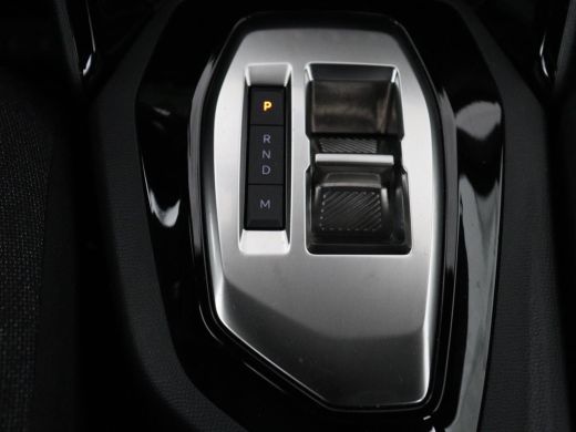 Peugeot 2008 1.2 Hybrid 136 Active | Carplay | Cruise Control | Climate control | Parkeerhulp | DAB | Bluetooth ActivLease financial lease