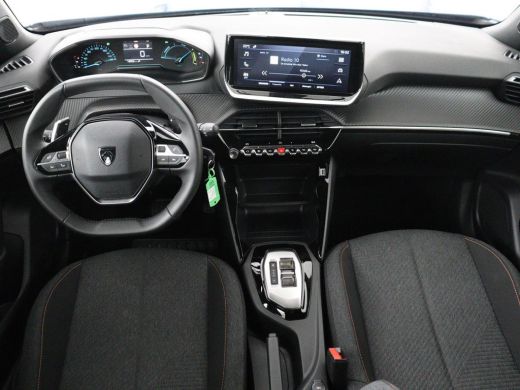 Peugeot 2008 1.2 Hybrid 136 Active | Carplay | Cruise Control | Climate control | Parkeerhulp | DAB | Bluetooth ActivLease financial lease