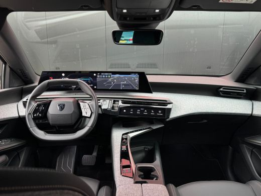 Peugeot 5008 1.6 Plug-in Hybrid 195 Allure | Apple Carplay / Android Auto | 360&deg; Camera | Keyless Entry | 7-Zi... ActivLease financial lease