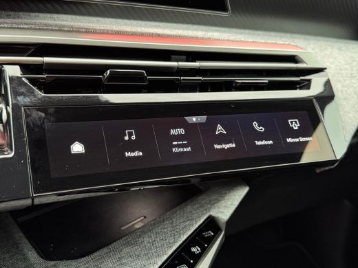Peugeot 5008 1.6 Plug-in Hybrid 195 Allure | Apple Carplay / Android Auto | 360&deg; Camera | Keyless Entry | 7-Zi... ActivLease financial lease