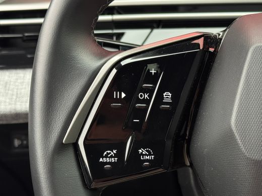 Peugeot 5008 1.6 Plug-in Hybrid 195 Allure | Apple Carplay / Android Auto | 360&deg; Camera | Keyless Entry | 7-Zi... ActivLease financial lease