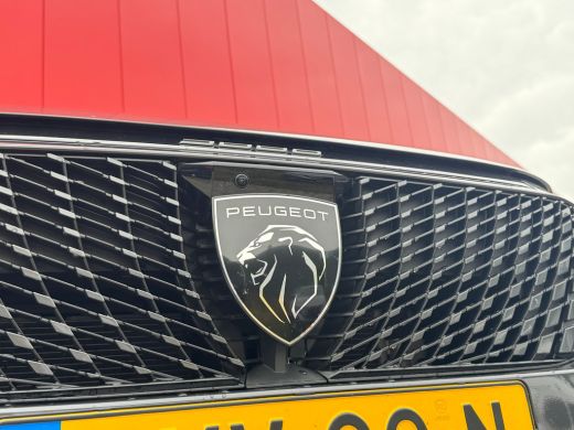 Peugeot 5008 1.6 Plug-in Hybrid 195 Allure | Apple Carplay / Android Auto | 360&deg; Camera | Keyless Entry | 7-Zi... ActivLease financial lease