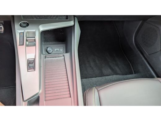 Peugeot e-308 GT 54 kWh | Adaptive Cruise Control | 360&deg; Camera | Stoelverwarming | Stoelmassage ActivLease financial lease
