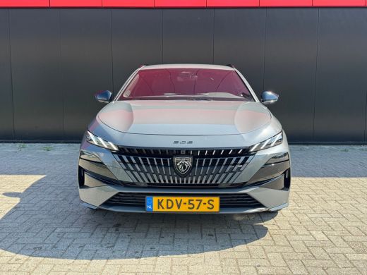 Peugeot e-308 GT 54 kWh | 360&deg; Camera | AGR Comfort stoelen | GT Automaat | Bekleding Alcantara/kunstleder ActivLease financial lease