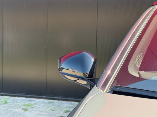 Peugeot e-308 GT 54 kWh | 360&deg; Camera | AGR Comfort stoelen | GT Automaat | Bekleding Alcantara/kunstleder ActivLease financial lease