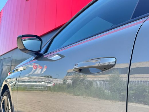Peugeot e-308 GT 54 kWh | 360&deg; Camera | AGR Comfort stoelen | GT Automaat | Bekleding Alcantara/kunstleder ActivLease financial lease