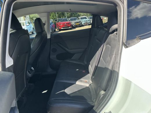 Tesla Model Y Long Range Dual AWD VAN: 39.900,- VOOR: 36.770,- UW WKVOORDEEL: 3.130,- | SOH 95% | AFNEEMBARE TR... ActivLease financial lease