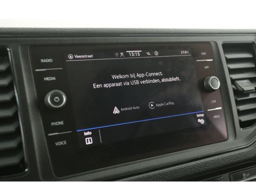 Volkswagen Crafter 2.0 TDI 140PK L3H3 | DC | 6 Zits | 3000kg Trekgew. | Airco | Cruise | Camera | Carplay | Parkeers... ActivLease financial lease