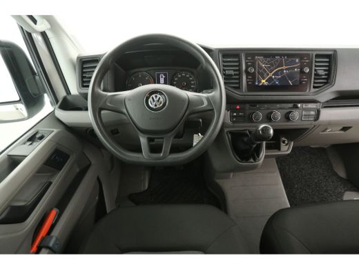 Volkswagen Crafter 2.0 TDI 140PK L3H3 | DC | 6 Zits | 3000kg Trekgew. | Airco | Cruise | Camera | Carplay | Parkeers... ActivLease financial lease