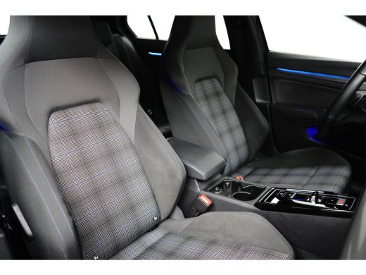 Volkswagen Golf 1.4 eHybrid 245 pk GTE 6-DSG | Navigatie | Stoel/stuur verwarming | Parkeersensoren | ActivLease financial lease