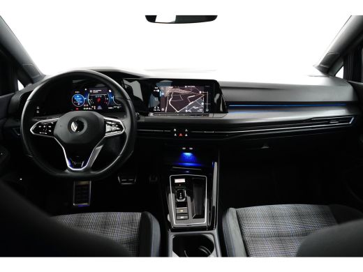 Volkswagen Golf 1.4 eHybrid 245 pk GTE 6-DSG | Navigatie | Stoel/stuur verwarming | Parkeersensoren | ActivLease financial lease