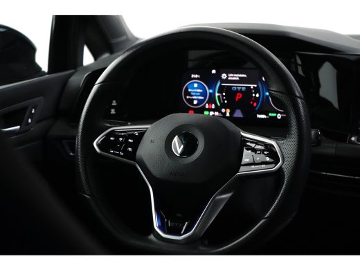 Volkswagen Golf 1.4 eHybrid 245 pk GTE 6-DSG | Navigatie | Stoel/stuur verwarming | Parkeersensoren | ActivLease financial lease