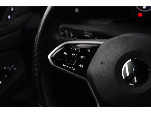 Volkswagen Golf 1.4 eHybrid 245 pk GTE 6-DSG | Navigatie | Stoel/stuur verwarming | Parkeersensoren | ActivLease financial lease