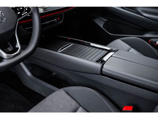 Volkswagen ID.7 Limited 286pk | Trekhaak | Stuur & Stoelverwarming | 19" | Camera ActivLease financial lease