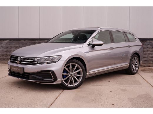 Volkswagen Passat Variant 1.4 TSI PHEV GTE Business | Pano | Elek. Trekhaak | Head-Up | Carplay | LED | Camera | Na...