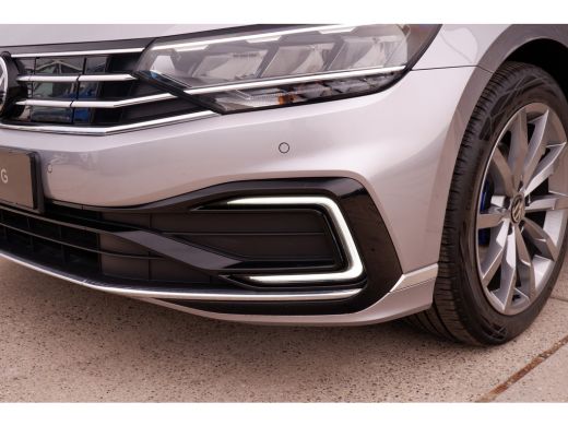 Volkswagen Passat Variant 1.4 TSI PHEV GTE Business | Pano | Elek. Trekhaak | Head-Up | Carplay | LED | Camera | Na... ActivLease financial lease