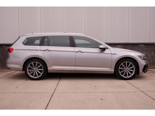 Volkswagen Passat Variant 1.4 TSI PHEV GTE Business | Pano | Elek. Trekhaak | Head-Up | Carplay | LED | Camera | Na... ActivLease financial lease