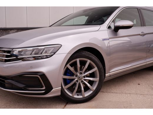 Volkswagen Passat Variant 1.4 TSI PHEV GTE Business | Pano | Elek. Trekhaak | Head-Up | Carplay | LED | Camera | Na... ActivLease financial lease