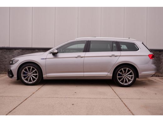 Volkswagen Passat Variant 1.4 TSI PHEV GTE Business | Pano | Elek. Trekhaak | Head-Up | Carplay | LED | Camera | Na... ActivLease financial lease