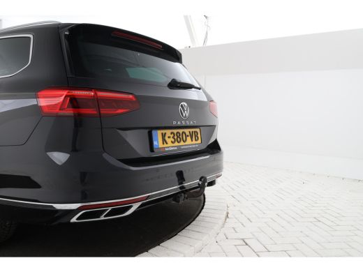 Volkswagen Passat Variant 2.0 TSI R-Line Business + Trekhaak, Automaat, Panorama, Adaptieve cruise ActivLease financial lease