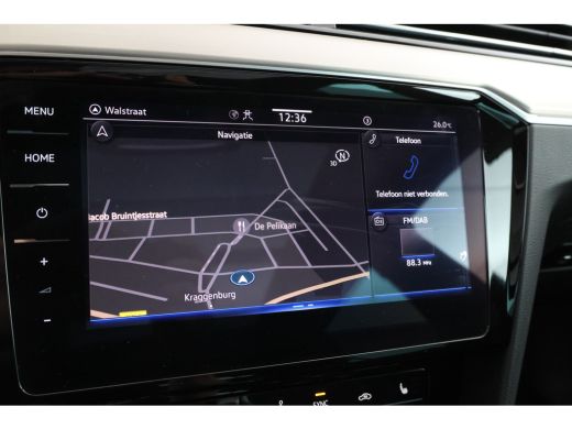 Volkswagen Passat Variant 2.0 TSI R-Line Business + Trekhaak, Automaat, Panorama, Adaptieve cruise ActivLease financial lease