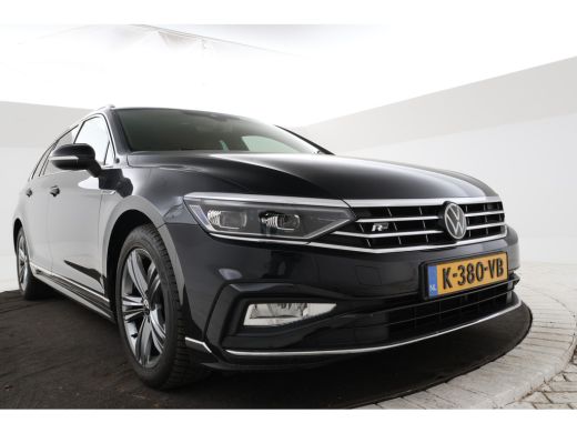 Volkswagen Passat Variant 2.0 TSI R-Line Business + Trekhaak, Automaat, Panorama, Adaptieve cruise ActivLease financial lease