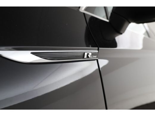 Volkswagen Passat Variant 2.0 TSI R-Line Business + Trekhaak, Automaat, Panorama, Adaptieve cruise ActivLease financial lease