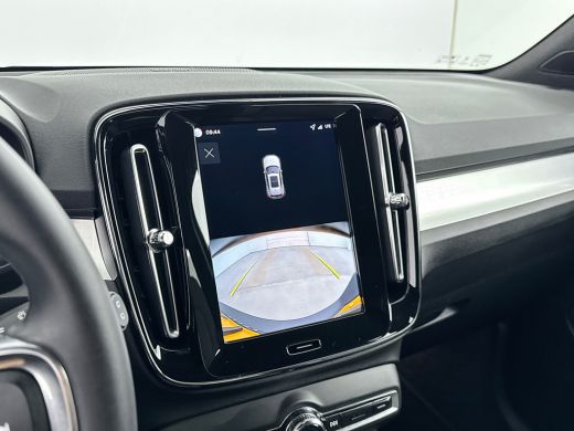 Volvo  XC40 B4 Plus Dark | 19" Allseason | Trekhaak | Harman Kardon | Elektr. verst. Stoelen | Stoel/Stuurver... ActivLease financial lease