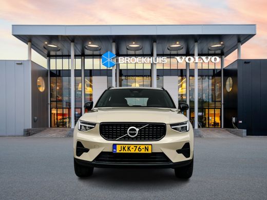 Volvo  XC40 B4 Plus Dark | 19" Allseason | Trekhaak | Harman Kardon | Elektr. verst. Stoelen | Stoel/Stuurver... ActivLease financial lease