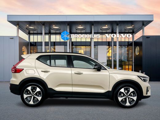 Volvo  XC40 B4 Plus Dark | 19" Allseason | Trekhaak | Harman Kardon | Elektr. verst. Stoelen | Stoel/Stuurver... ActivLease financial lease