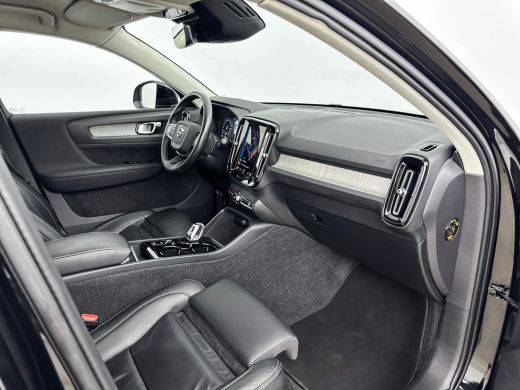 Volvo  XC40 T4 Recharge Inscription | 19" | Leder | Trekhaak | Parkeercamera | Adaptieve Cruise | BLIS | Stoe... ActivLease financial lease