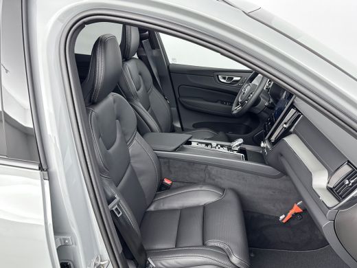 Volvo  XC60 2.0 T8 Plug-in hybrid AWD Ultra Dark Exec. Ed. | 22" | Heico Diffusor | Getint & Gelamineerd Glas... ActivLease financial lease