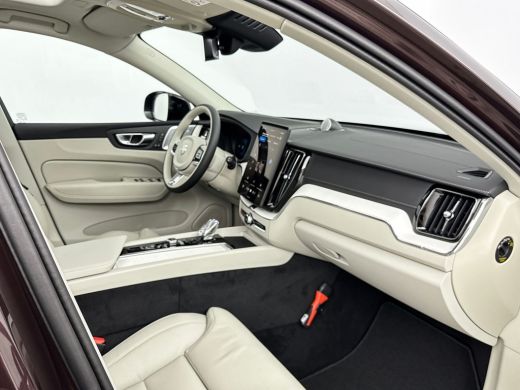 Volvo  XC60 T8 Plug-in hybrid AWD Ultra Dark Exec. Ed. | 22" | Luchtvering | Getint&Gelaagd Glas | Geventilee... ActivLease financial lease