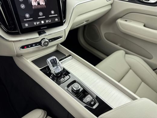 Volvo  XC60 T8 Plug-in hybrid AWD Ultra Dark Exec. Ed. | 22" | Luchtvering | Getint&Gelaagd Glas | Geventilee... ActivLease financial lease
