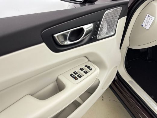 Volvo  XC60 T8 Plug-in hybrid AWD Ultra Dark Exec. Ed. | 22" | Luchtvering | Getint&Gelaagd Glas | Geventilee... ActivLease financial lease