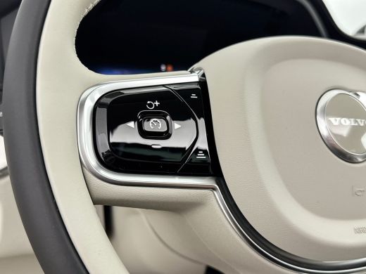Volvo  XC60 2.0 T8 Plug-in hybrid AWD Ultra Dark Exec. Ed. | 22" | Luchtvering | Getint&Gelaagd Glas | Gevent... ActivLease financial lease