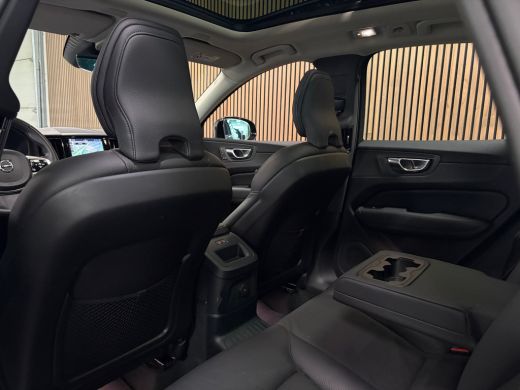 Volvo  XC60 T6 AWD Recharge Plus Dark | Trekhaak | 360&deg; Camera | All Season banden | Adaptieve Cruise Control... ActivLease financial lease