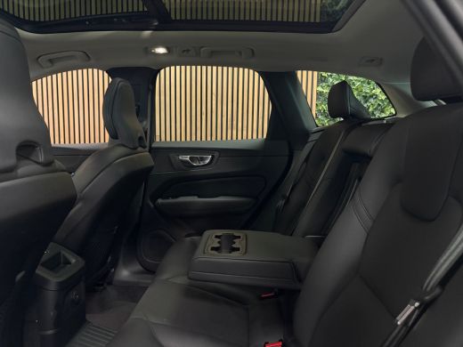 Volvo  XC60 T6 AWD Recharge Plus Dark | Trekhaak | 360&deg; Camera | All Season banden | Adaptieve Cruise Control... ActivLease financial lease