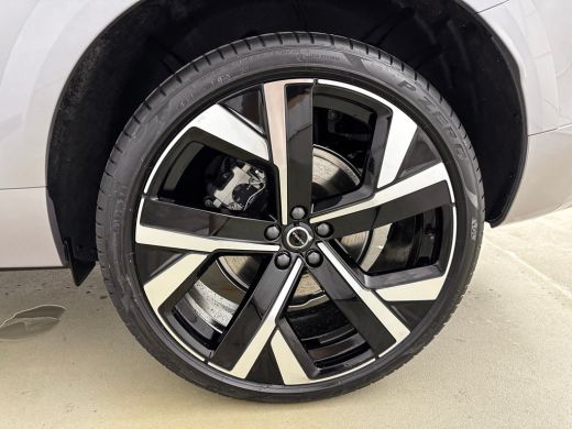 Volvo  XC60 T8 Recharge Ultra Dark Executive | 22" | Heico Diffusor | Getint & Gelamineerd Glas | Alarmklasse... ActivLease financial lease