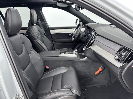 Volvo  XC90 T8 Ultra Black Edition | 22" | Heico Diffusor | Gelaagd & Getint Glas | Geintegreerd kinderzitje ... ActivLease financial lease