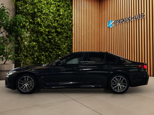 BMW 5 Serie 530i Business Edition Plus | M-Pakket | Laser-LED | Camera | CarPlay | Sfeerverlichting | Memory ActivLease financial lease