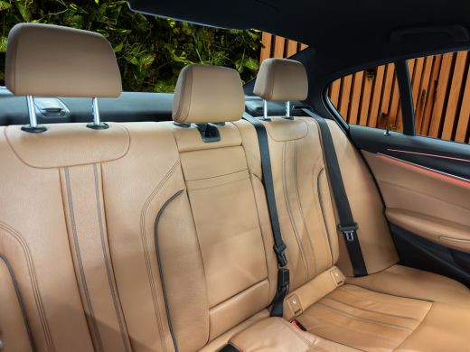 BMW 5 Serie 530i Business Edition Plus | M-Pakket | Laser-LED | Camera | CarPlay | Sfeerverlichting | Memory ActivLease financial lease
