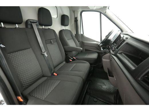 Ford Transit 2.0 TDCI L3H2 170PK | Airco | Cruise | Camera | 3 Zits | Carplay | Trekhaak ActivLease financial lease